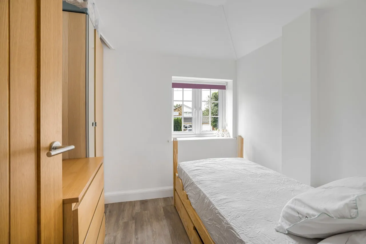 Beech Tree Road, Holmer Green, HP15, photo 17