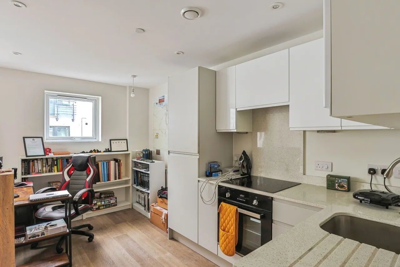 Wimborne Road, Poole, BH15, photo 8