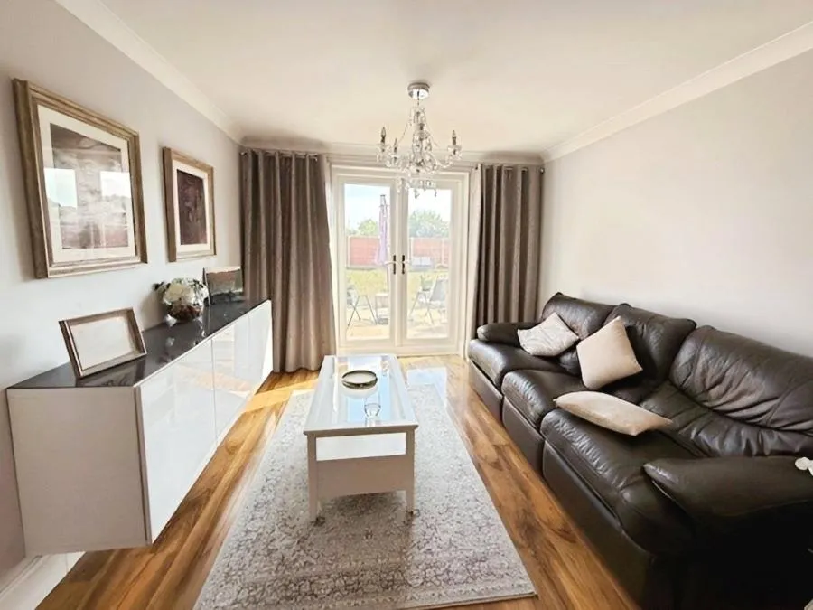 Maidenhead Road, Windsor, SL4, photo 2