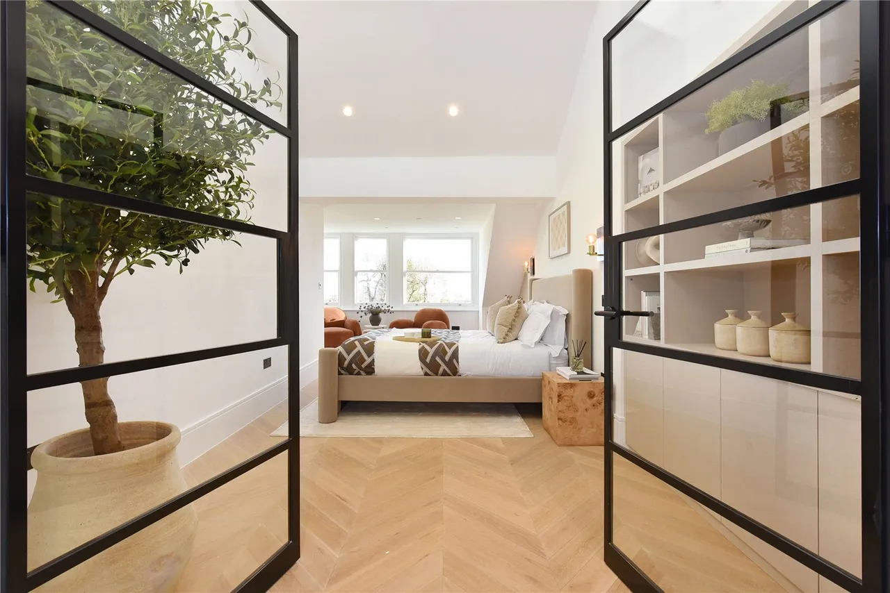 Chalcot Gardens, Belsize Park, NW3, photo 7