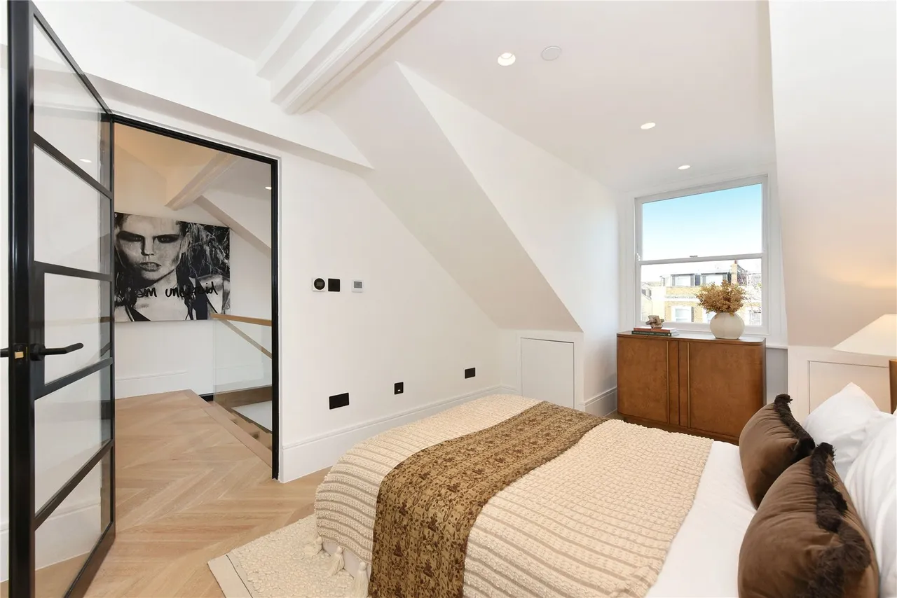 Chalcot Gardens, Belsize Park, NW3, photo 13