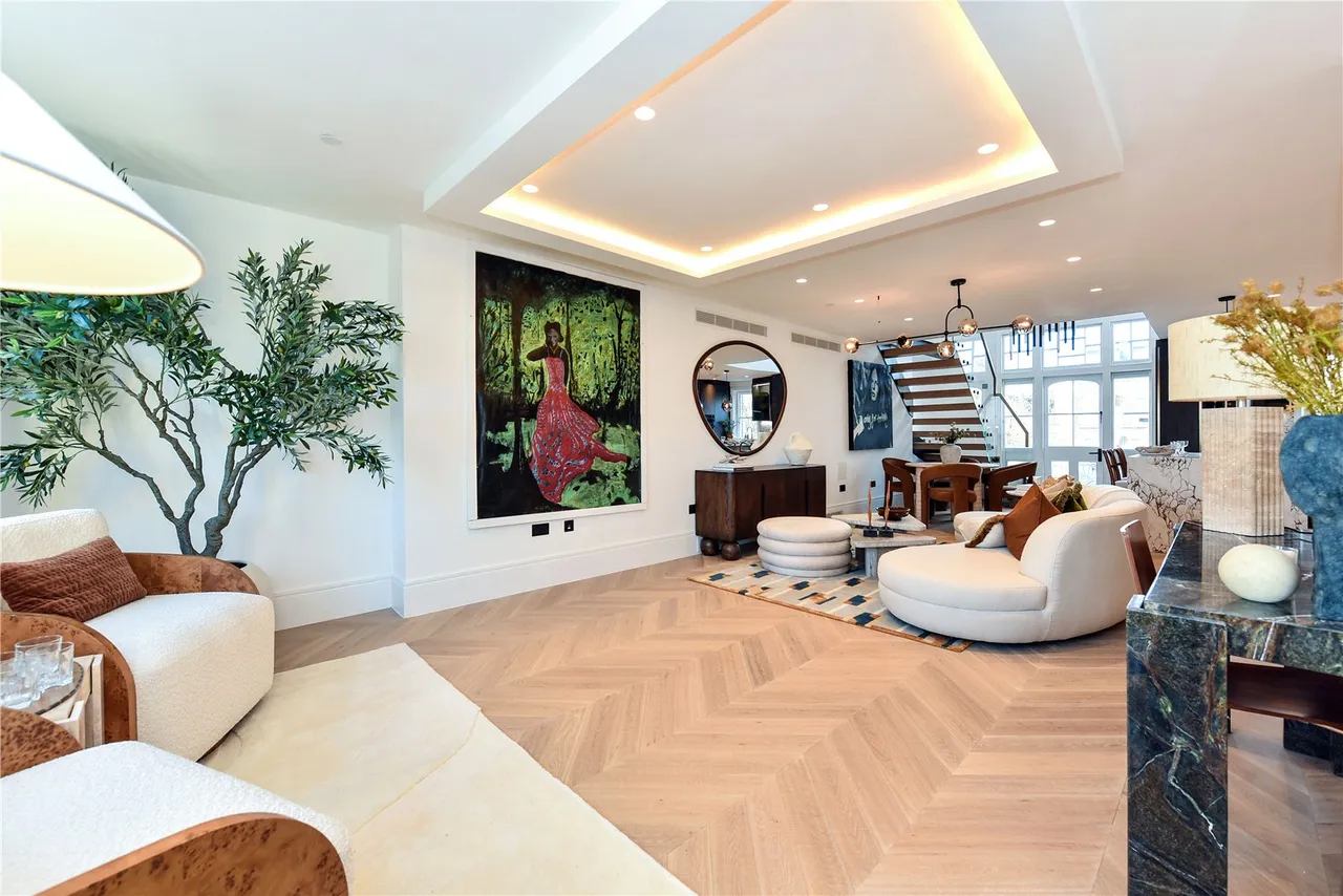 Chalcot Gardens, Belsize Park, NW3, photo 3