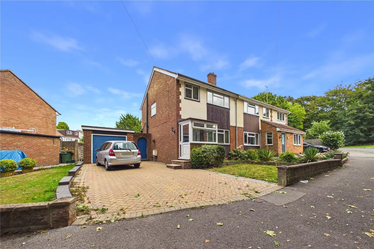 3 bed house for sale, Loggon Road, Basingstoke, RG21