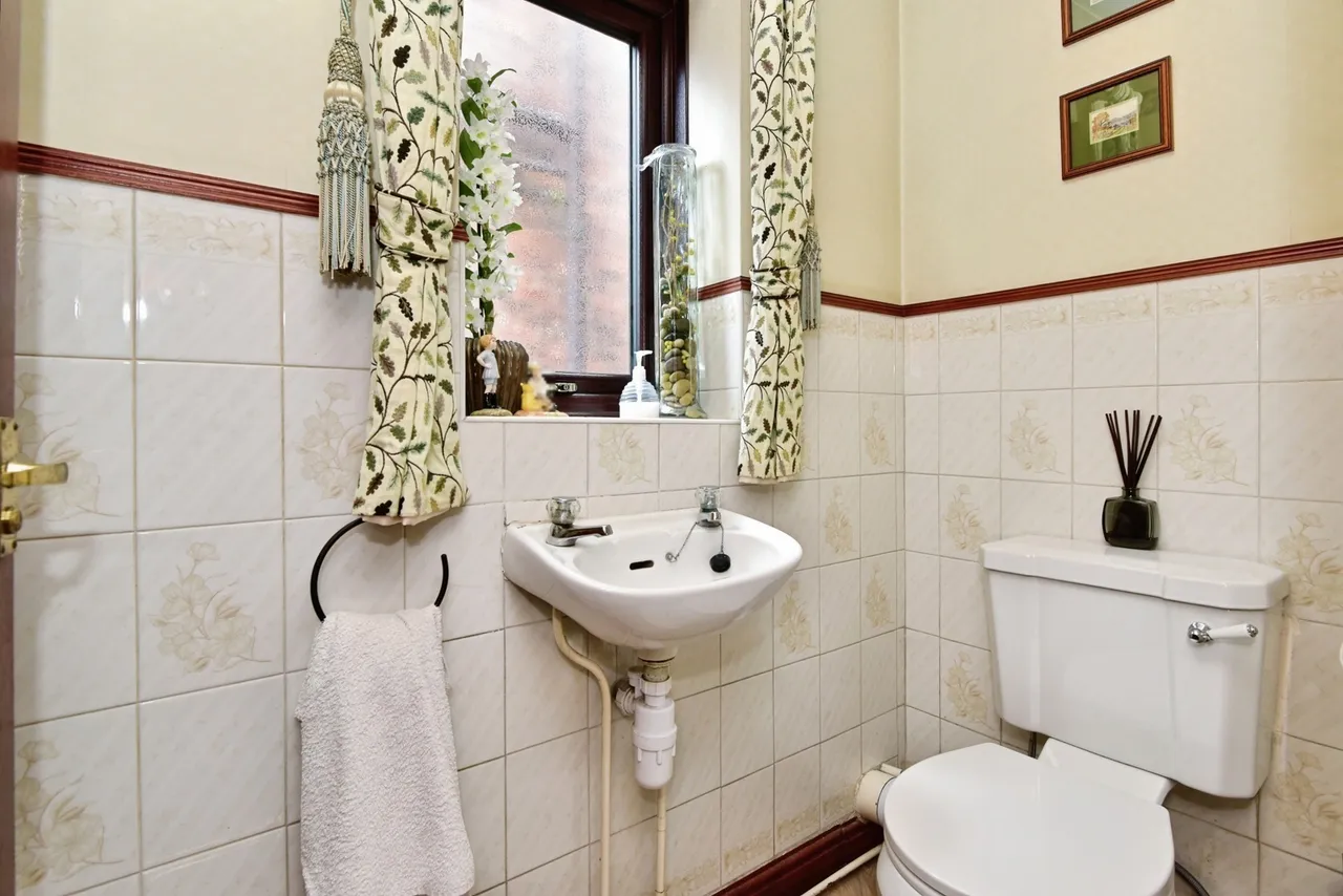 Woodside Drive, SANDBACH, Cheshire, CW11, photo 14