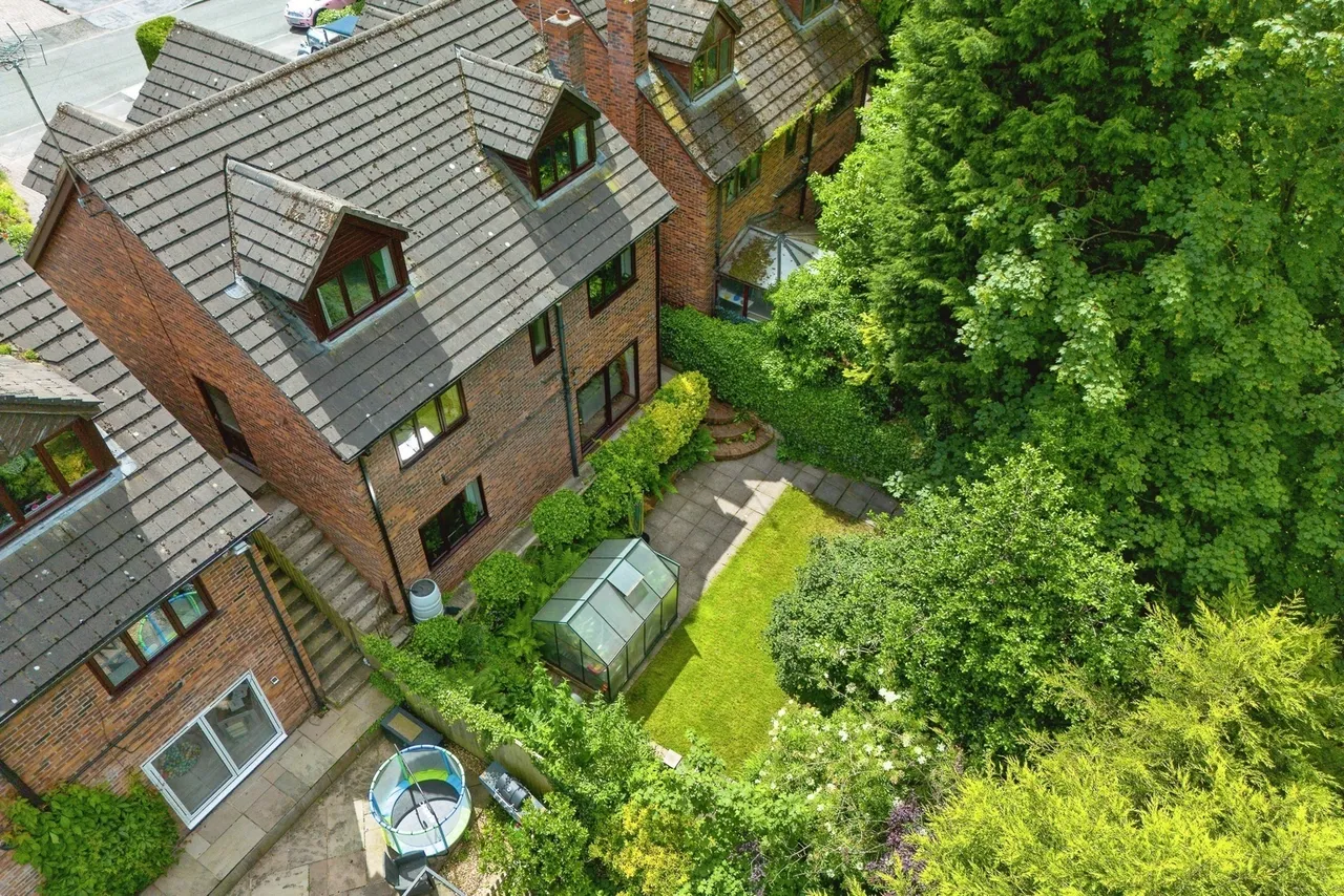 Woodside Drive, SANDBACH, Cheshire, CW11, photo 31