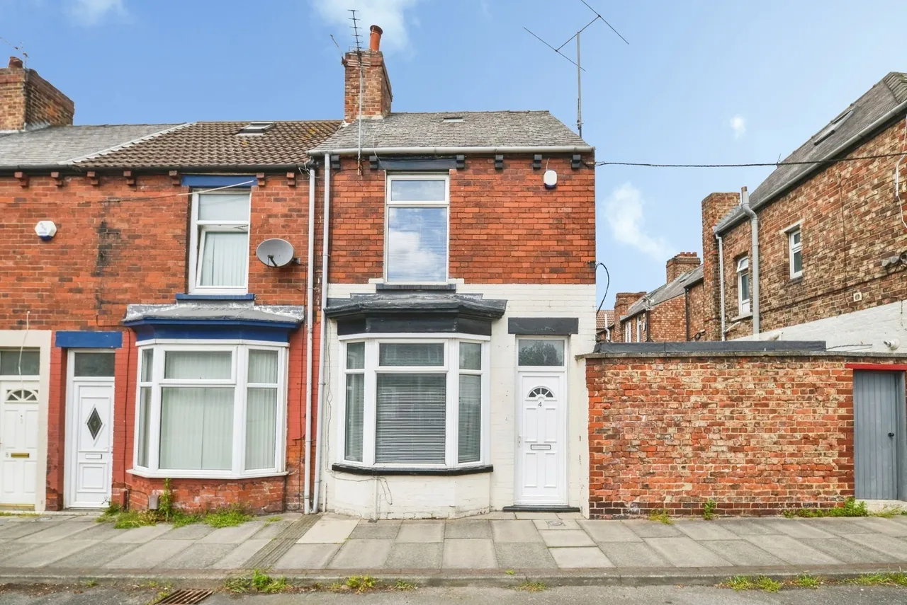 2 bed house for sale — Basil Street, Middlesbrough, North Yorkshire, TS3