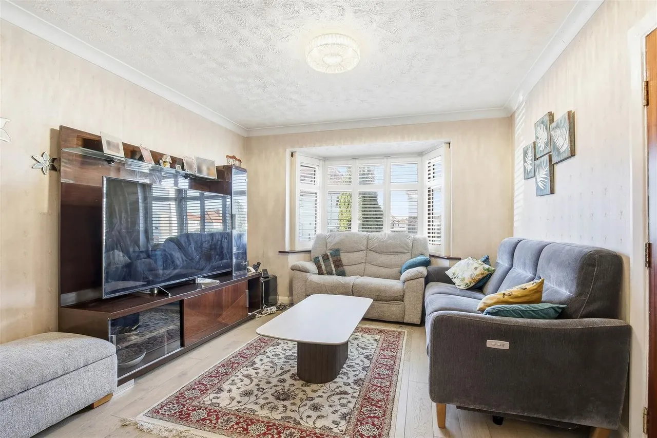 Poplar Road, Sutton, SM3 9JX, photo 2