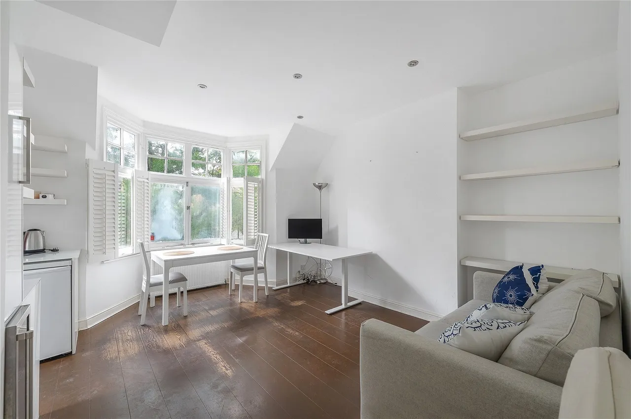 Blandford Road, London, W4, photo 2