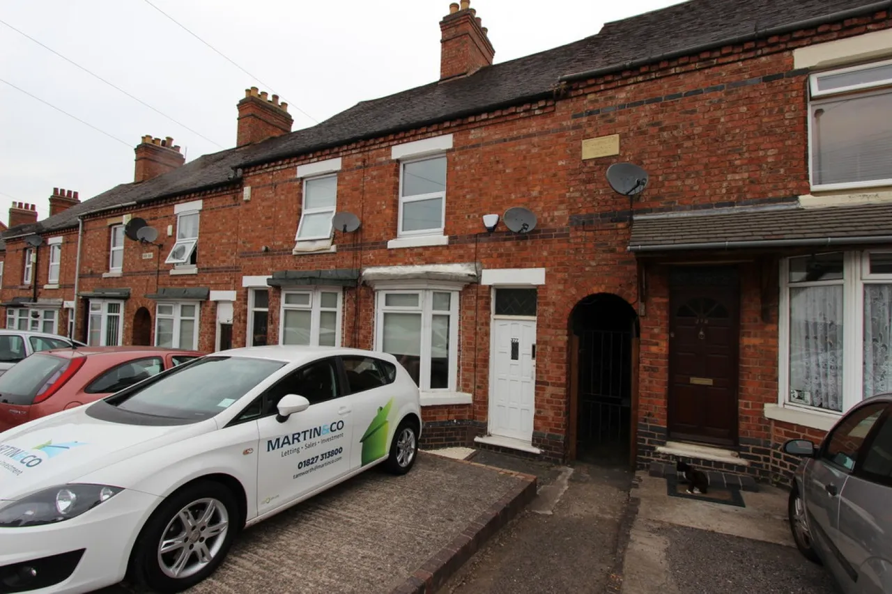 2 bed house for sale — Glascote Road, Tamworth