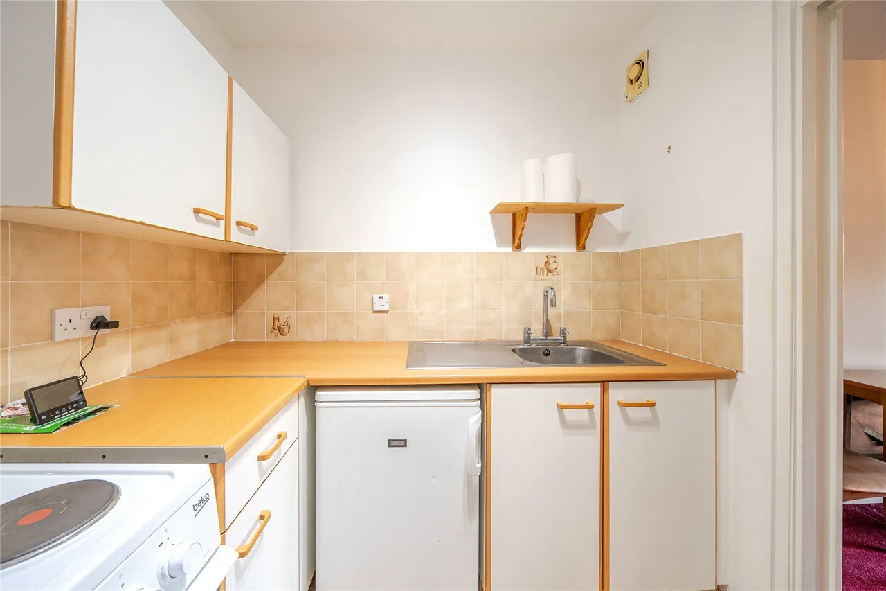 Beaumont Lodge, Addington Road, West Wickham, BR4, photo 7