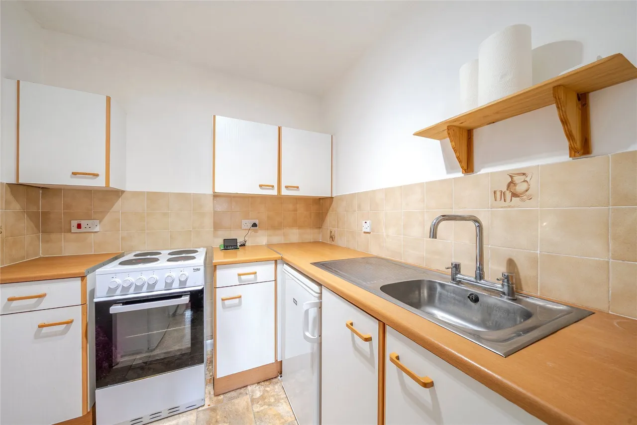 Beaumont Lodge, Addington Road, West Wickham, BR4, photo 4