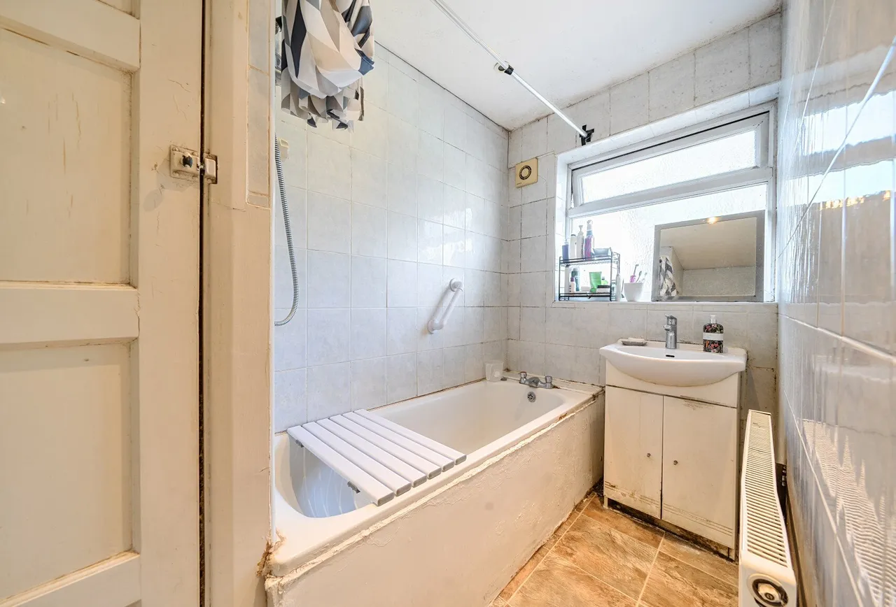 Dunster Drive, London, NW9 8EJ, photo 11