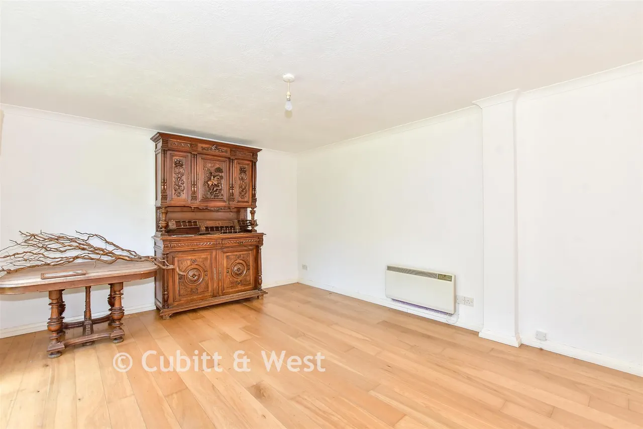 Dial Close, Barnham, PO22, photo 12