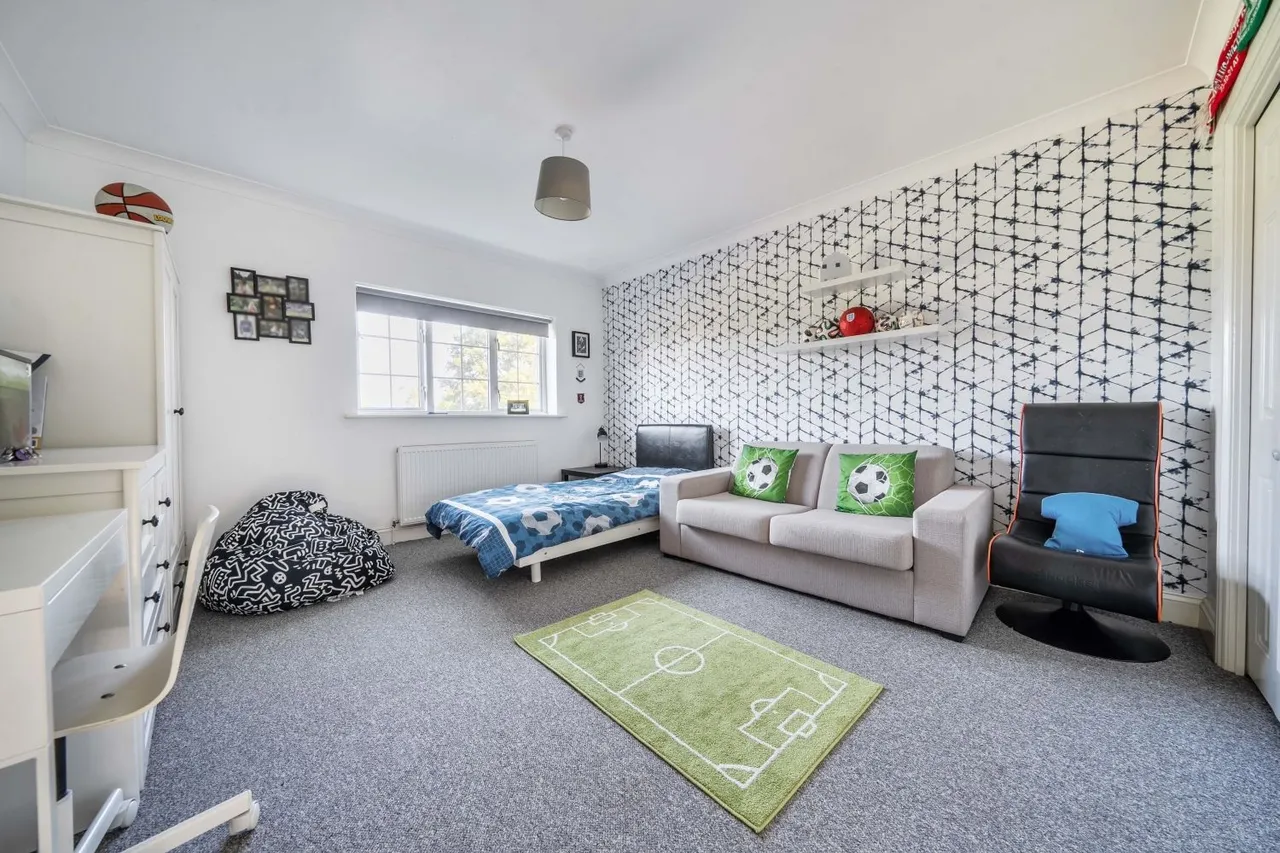Green Close, Hawkinge, CT18, photo 16