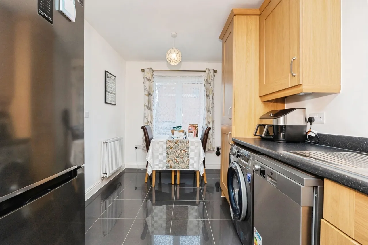 Paignton Square, BRISTOL, Avon, BS4, photo 12