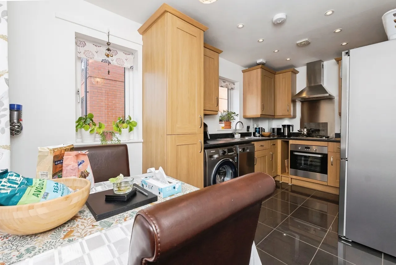 Paignton Square, BRISTOL, Avon, BS4, photo 10