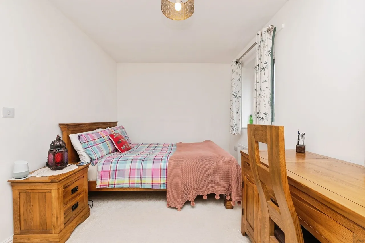 Paignton Square, BRISTOL, Avon, BS4, photo 15