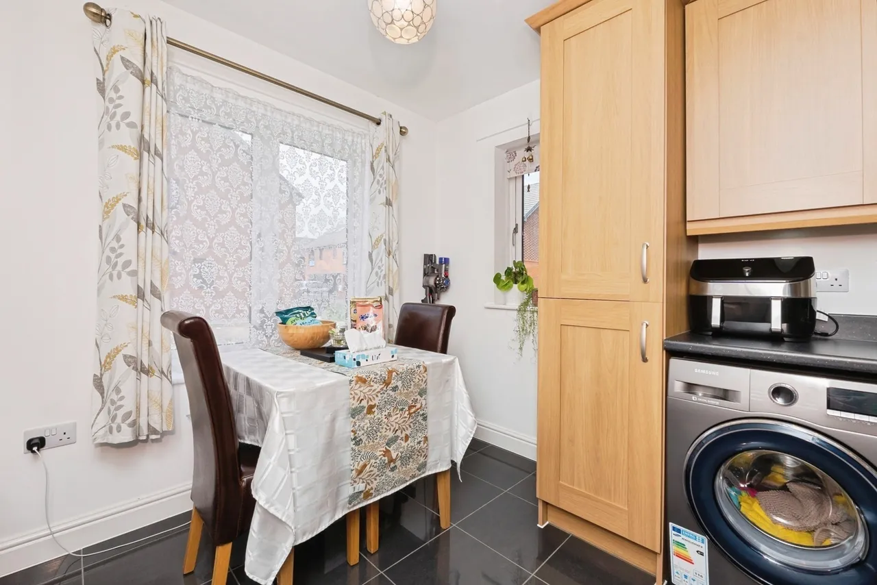 Paignton Square, BRISTOL, Avon, BS4, photo 13
