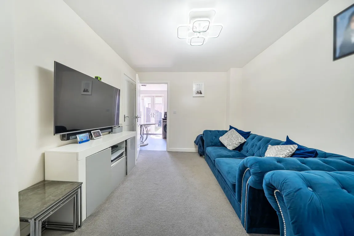 Belhouse Avenue, South Ockendon, RM15 4BF, photo 10