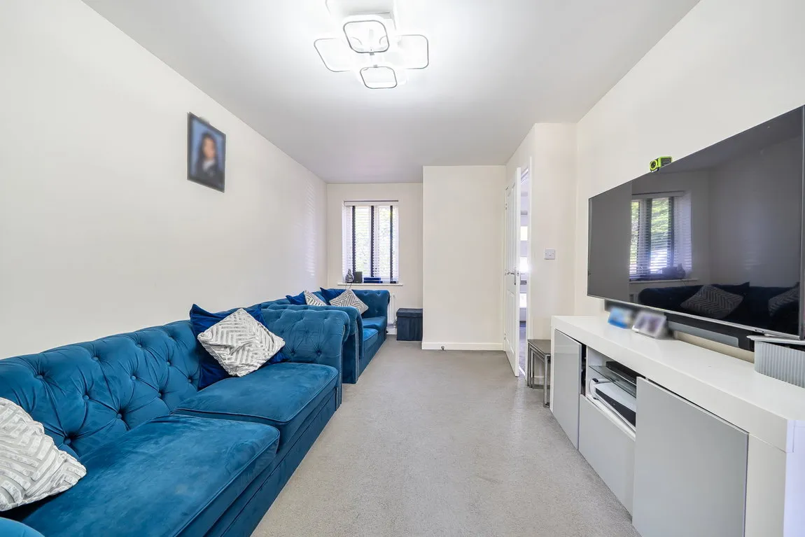 Belhouse Avenue, South Ockendon, RM15 4BF, photo 8