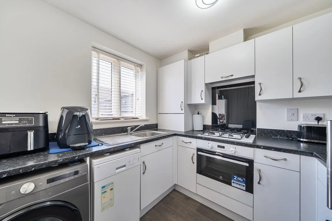 Belhouse Avenue, South Ockendon, RM15 4BF, photo 11