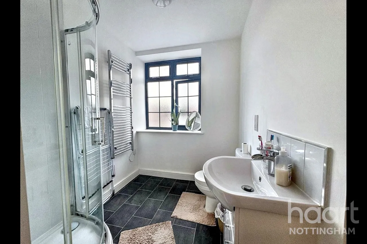 Holland Street, Nottingham, NG7, photo 8