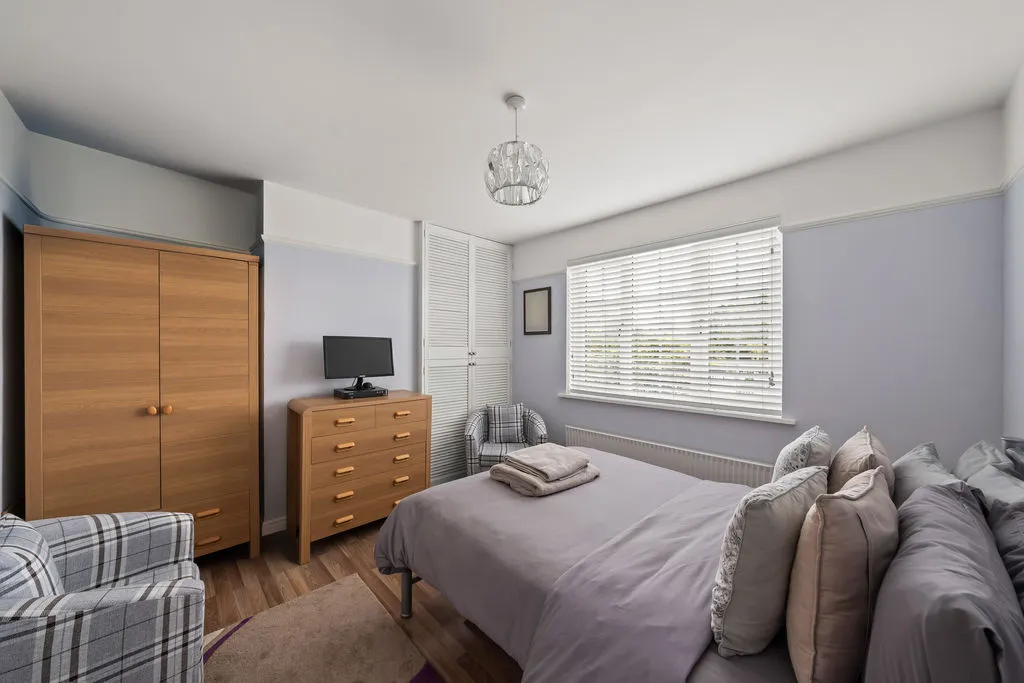 Forest Road, Sutton SM3 9NU, photo 11