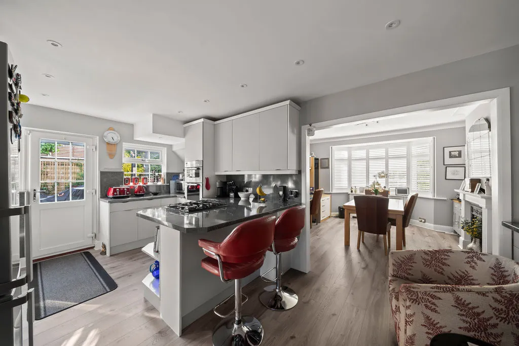 Forest Road, Sutton SM3 9NU, photo 6