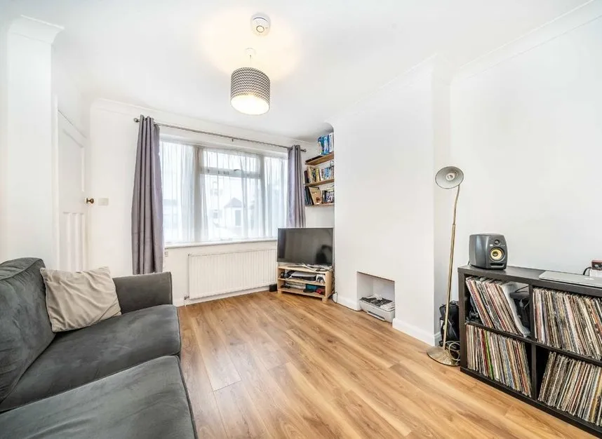 First Avenue, West Molesey, KT8, photo 3