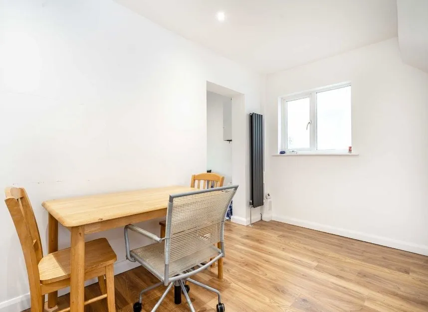 First Avenue, West Molesey, KT8, photo 5
