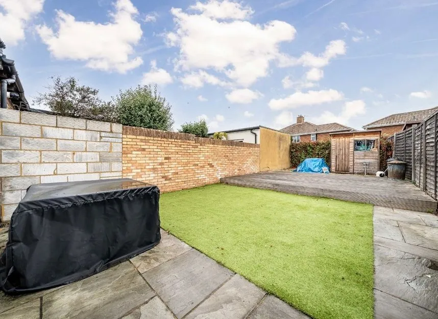 First Avenue, West Molesey, KT8, photo 8