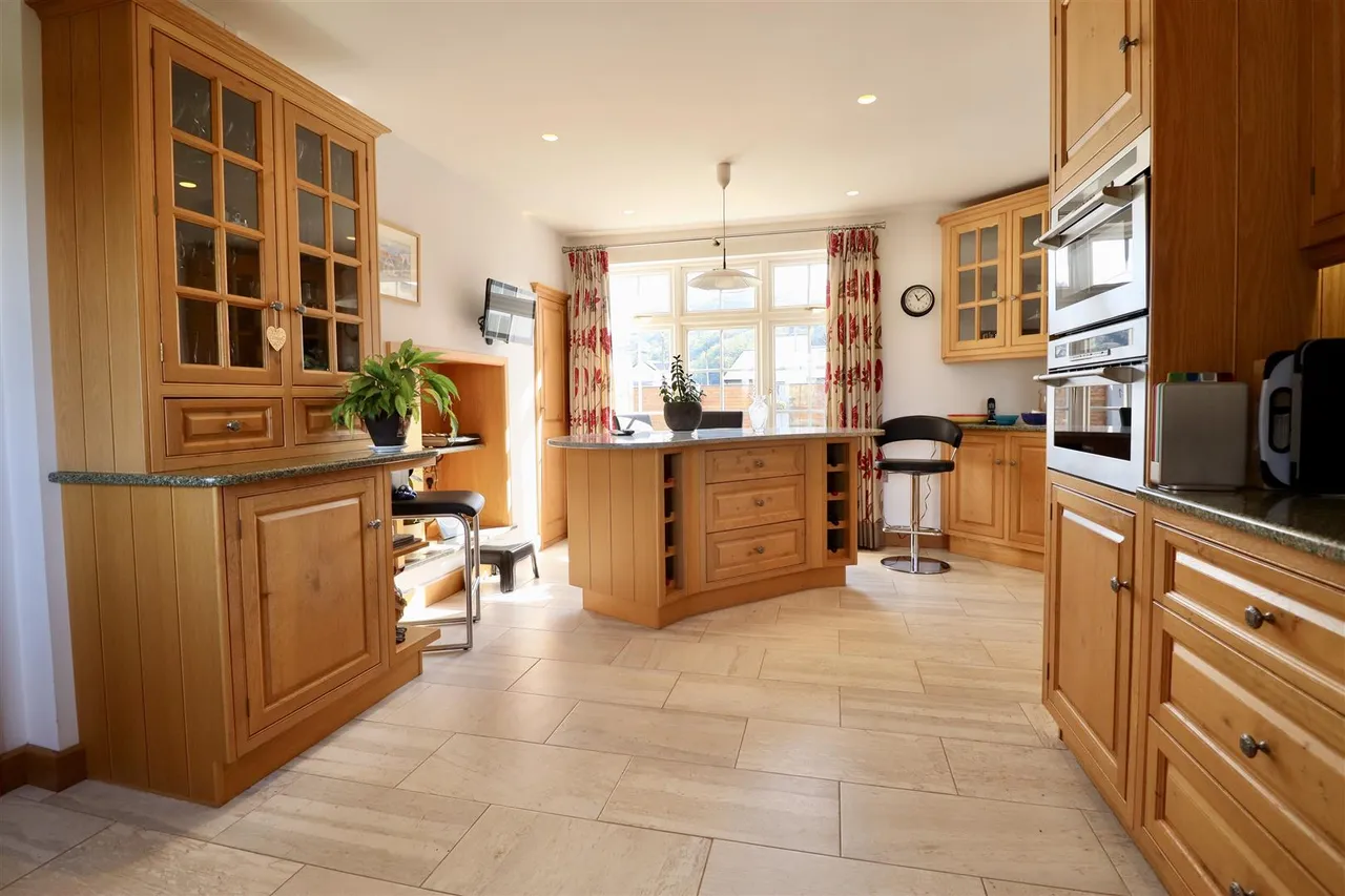 Isgaer Beach Road, Harlech, LL46, photo 10
