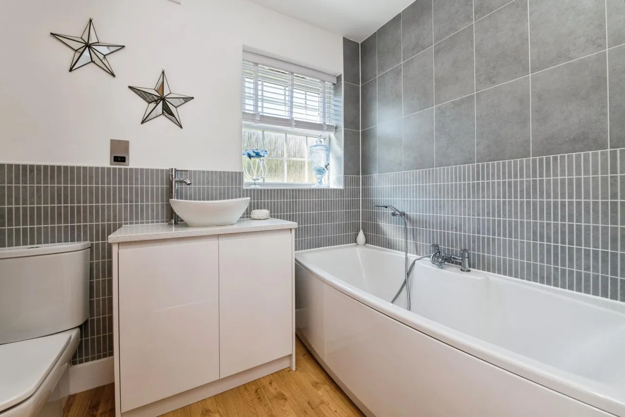 Thornton Pearn Rise, Lyme Regis, DT7, photo 12