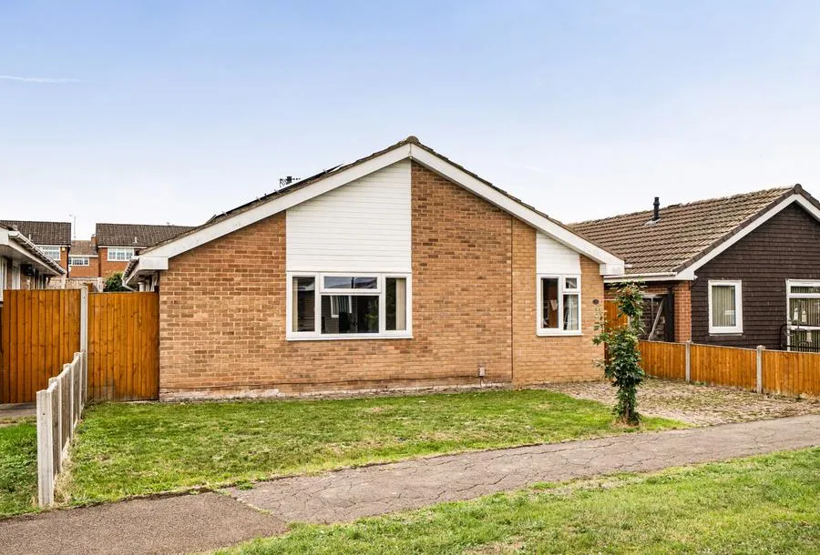 3 bed house for sale, Swift Road, Abbeydale, GL4