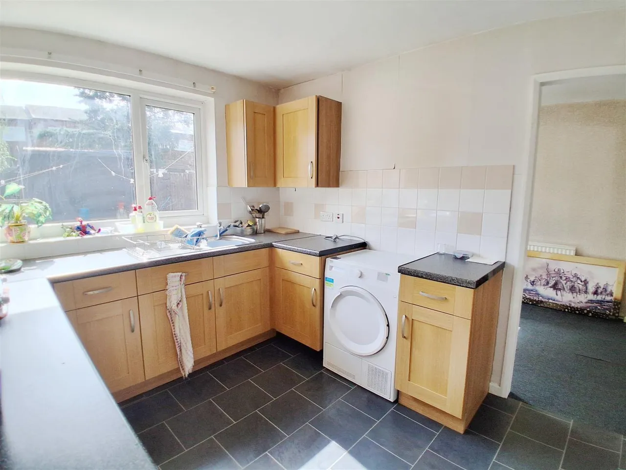 Hayman Crescent, Hayes, photo 7