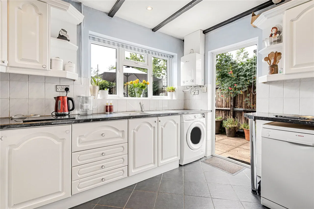 Hospital Bridge Road, Twickenham, TW2, photo 11