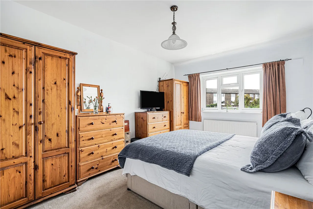 Hospital Bridge Road, Twickenham, TW2, photo 21