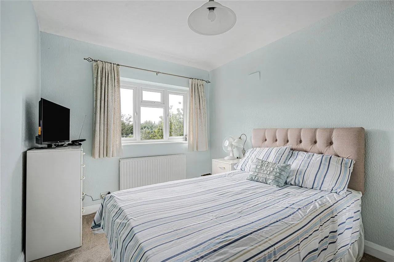 Hospital Bridge Road, Twickenham, TW2, photo 18