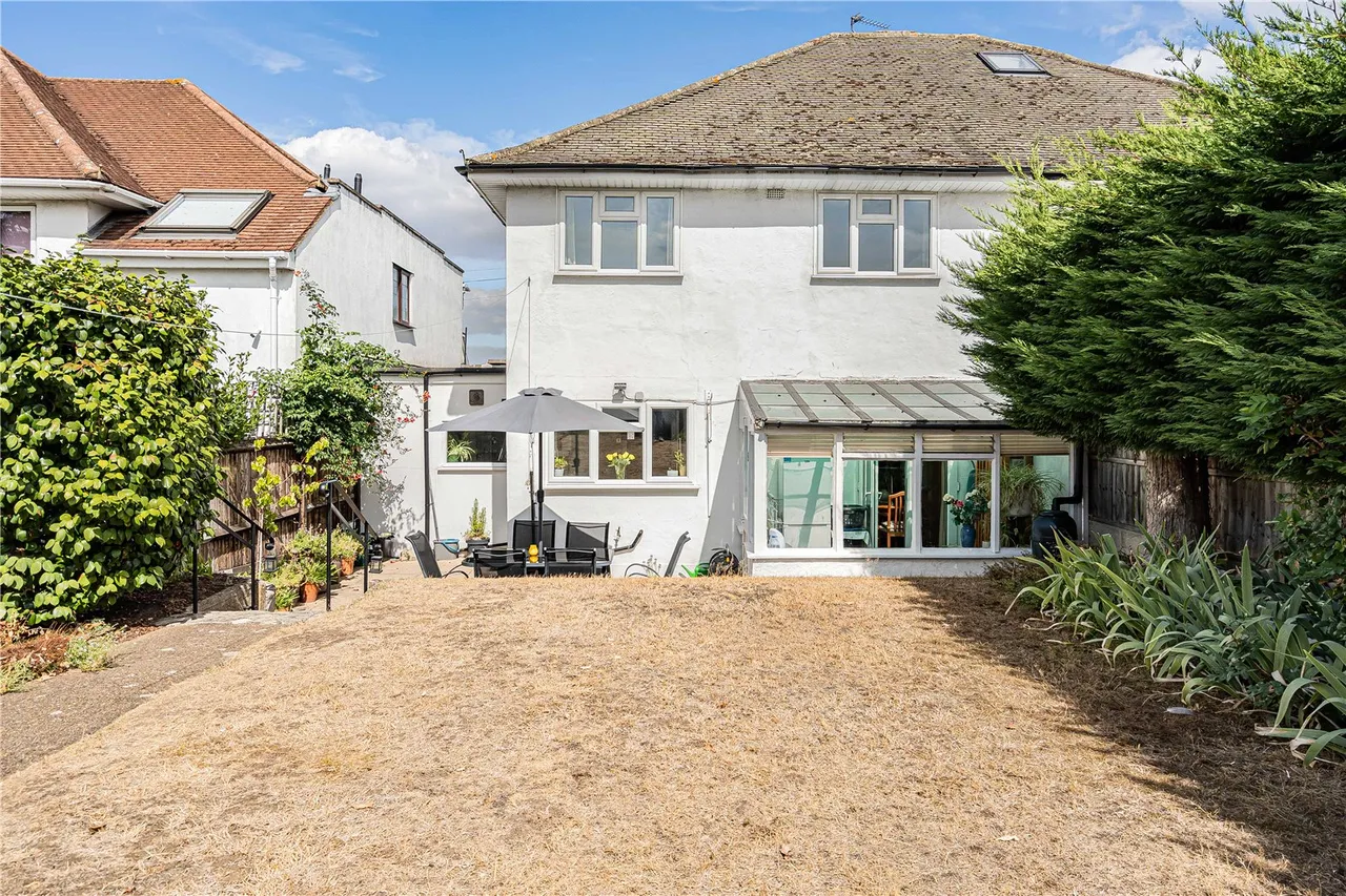 Hospital Bridge Road, Twickenham, TW2, photo 25