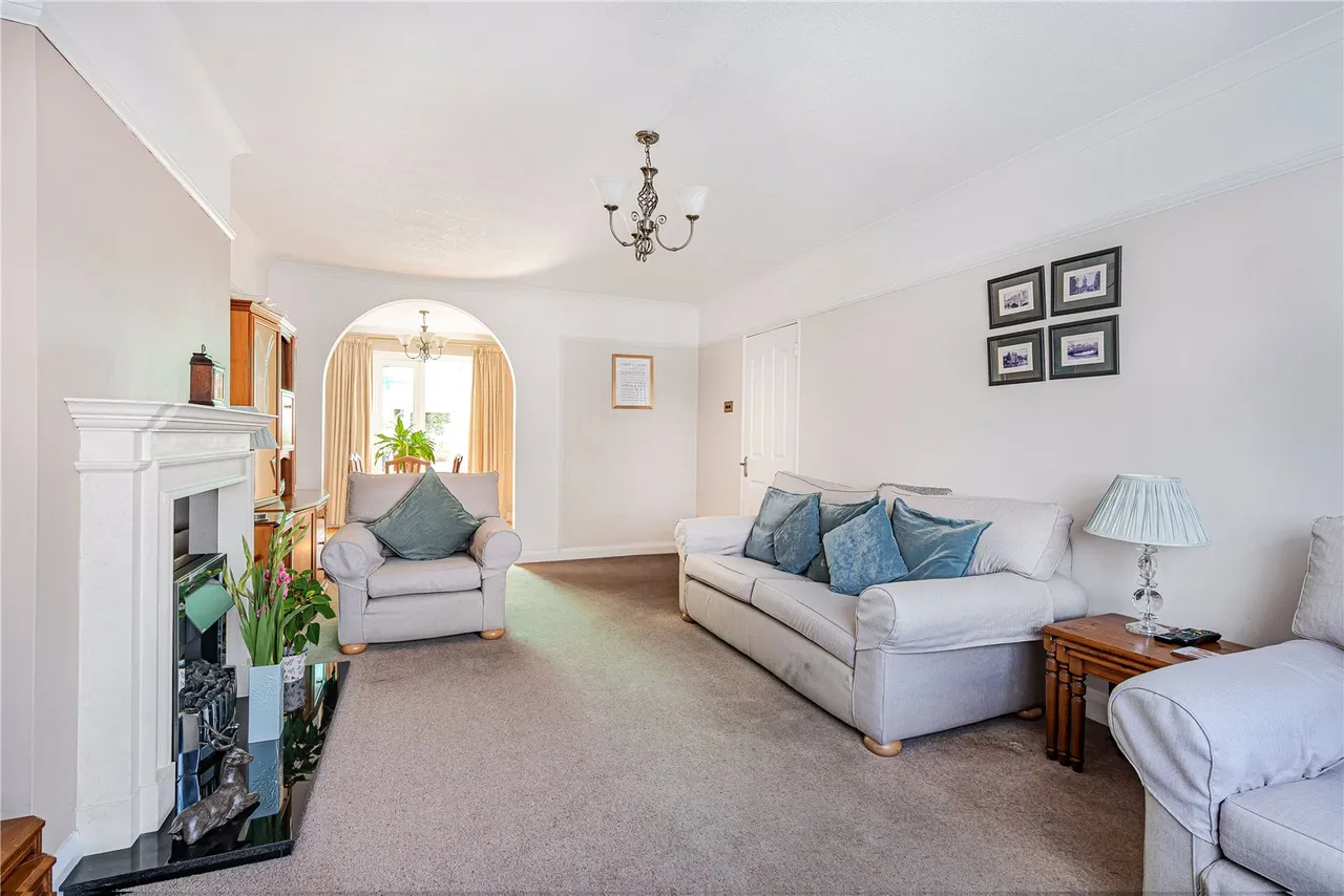 Hospital Bridge Road, Twickenham, TW2, photo 2