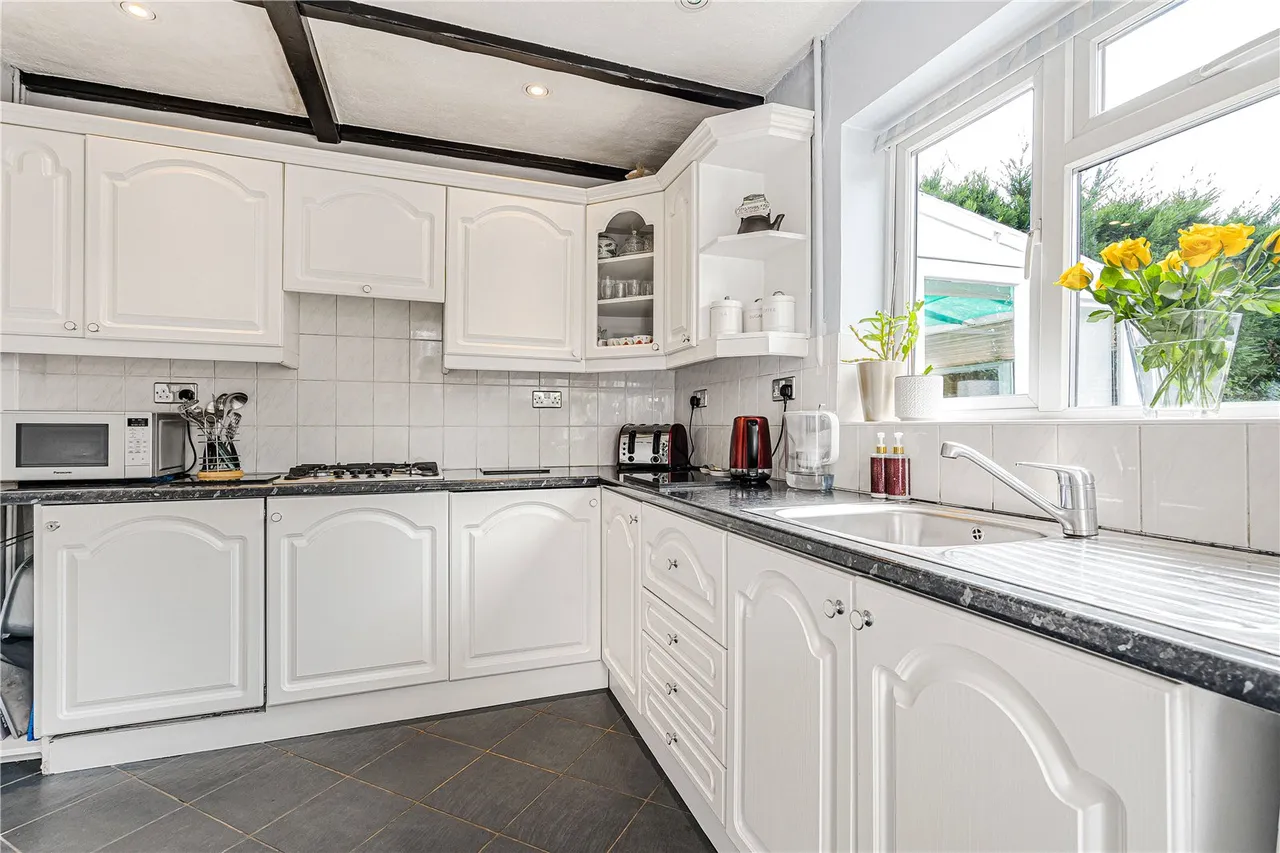Hospital Bridge Road, Twickenham, TW2, photo 10