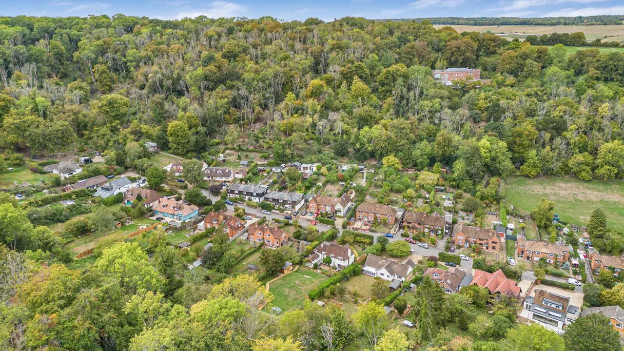 The Coombe, Streatley, RG8, photo 22