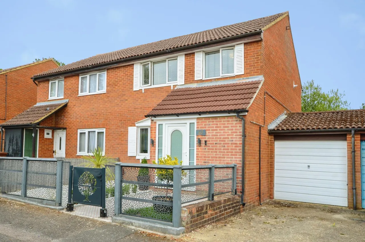 3 bed house for sale, Greenside, Borehamwood, WD6