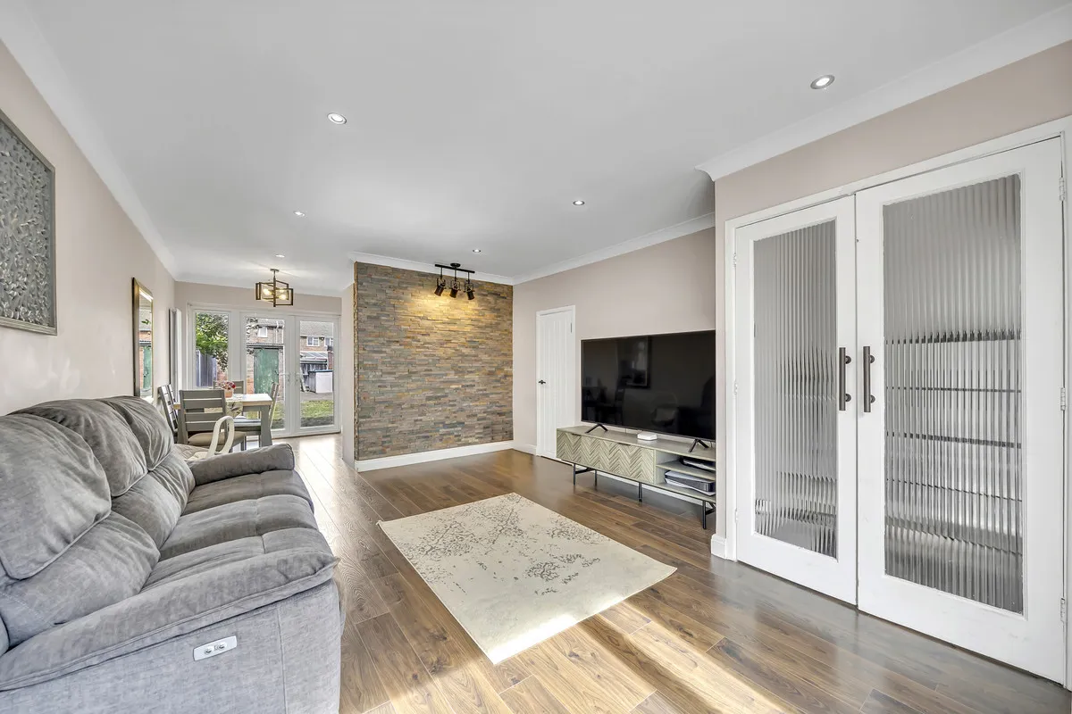 Browne Close, Collier Row, Romford, RM5 2HD, photo 4