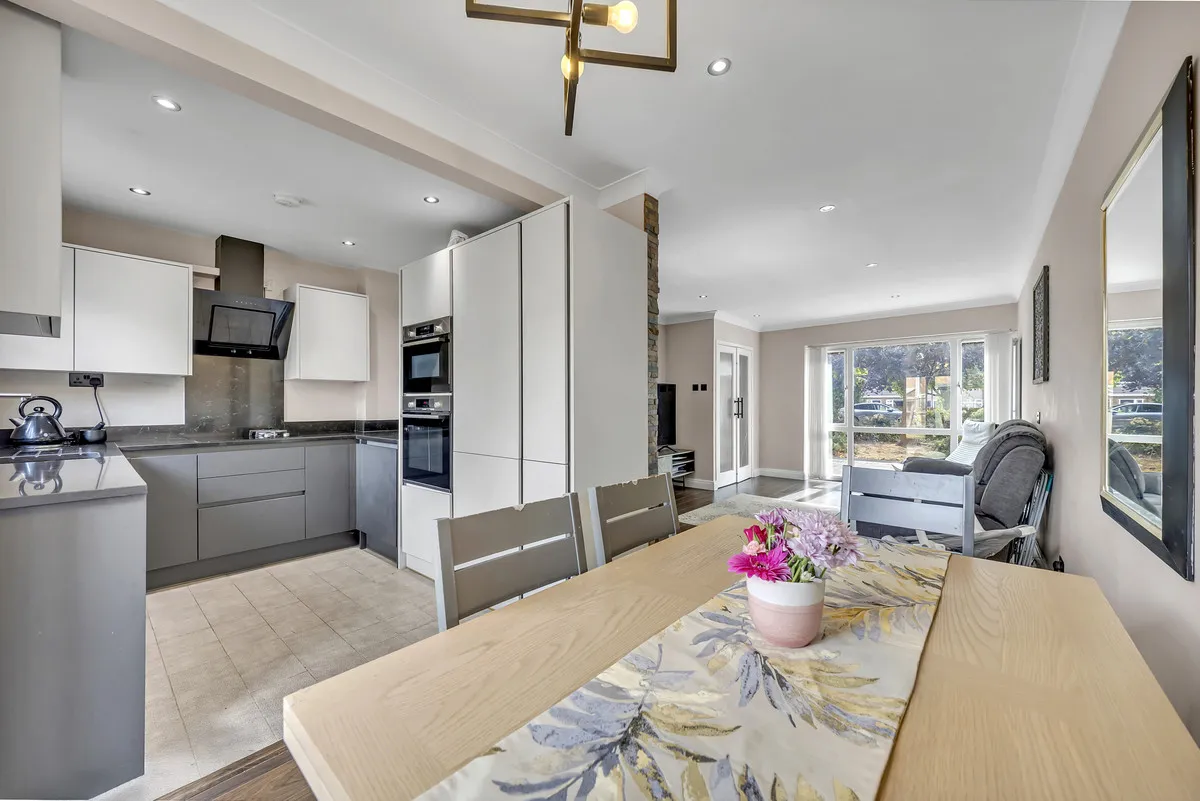 Browne Close, Collier Row, Romford, RM5 2HD, photo 5