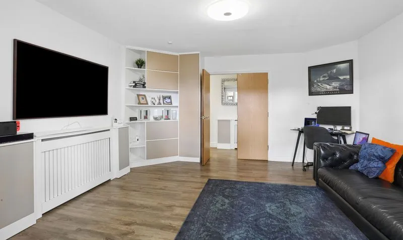 Eastman Way, Epsom, KT19, photo 8