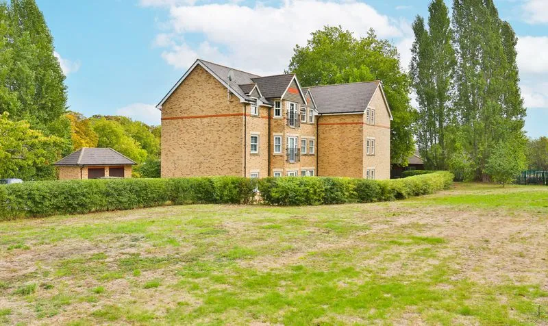 Eastman Way, Epsom, KT19, photo 20