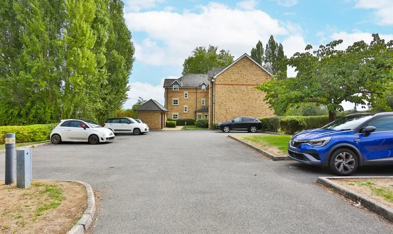 Eastman Way, Epsom, KT19, photo 19