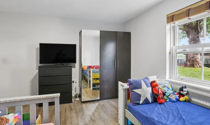 Eastman Way, Epsom, KT19, photo 16