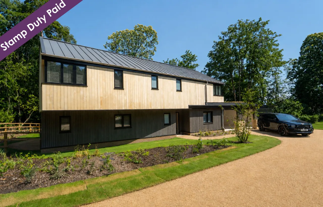 4 bed property for sale, Waltham Park Road, Pulborough, RH20
